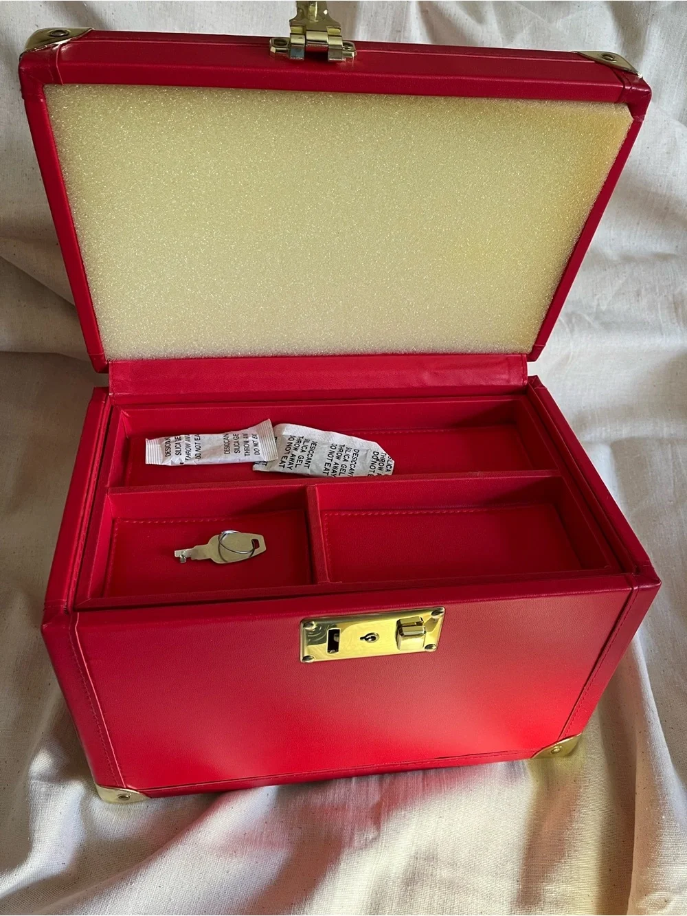 Elizabeth Arden Red Train Case/Carry on lux bag box Rare 1990s